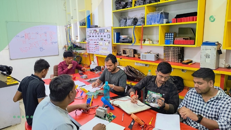 Formações técnicas vs cursos universitários